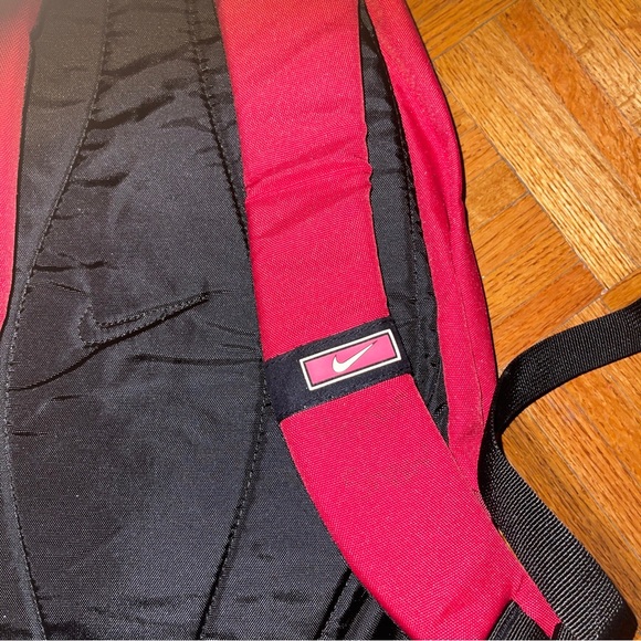 COPY - Nike Red and Black large backpack front vertical zipper pocket padded st… - Picture 4 of 16